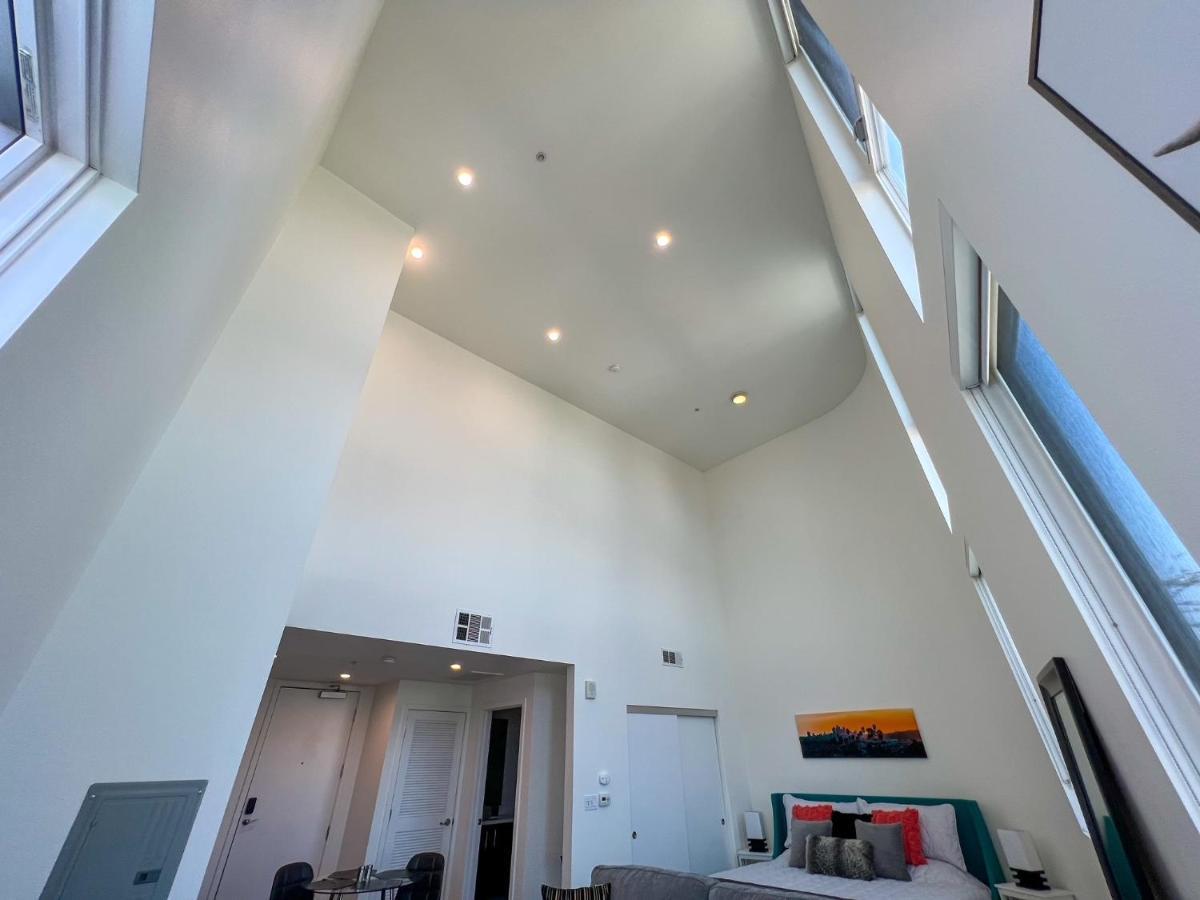 Downtown Los Angeles Skyline Balcony View Modern Penthouse Экстерьер фото